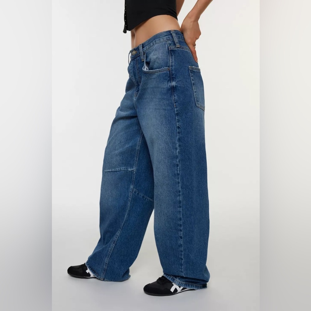 BDG Logan Buckle Baggy Boyfriend Jeans Size 30 (8-10)